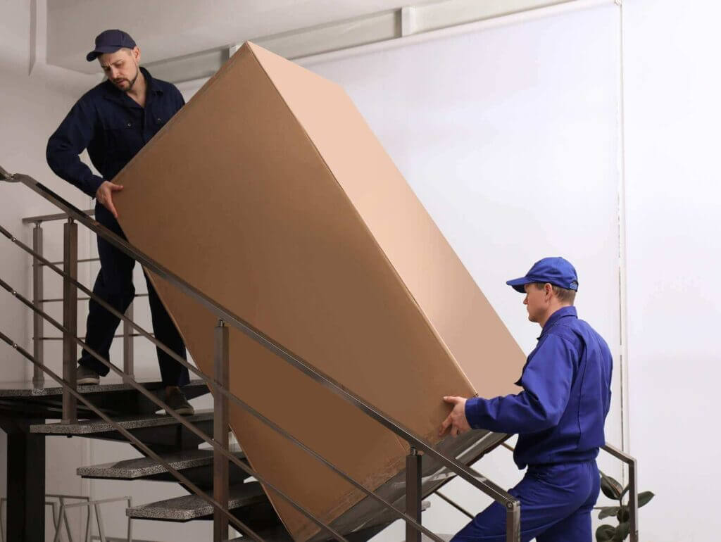 Long-distance mover relocating a large box